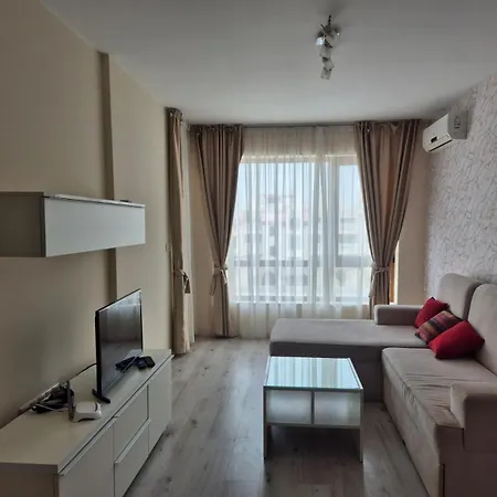 Apartment In South Bay With Parking